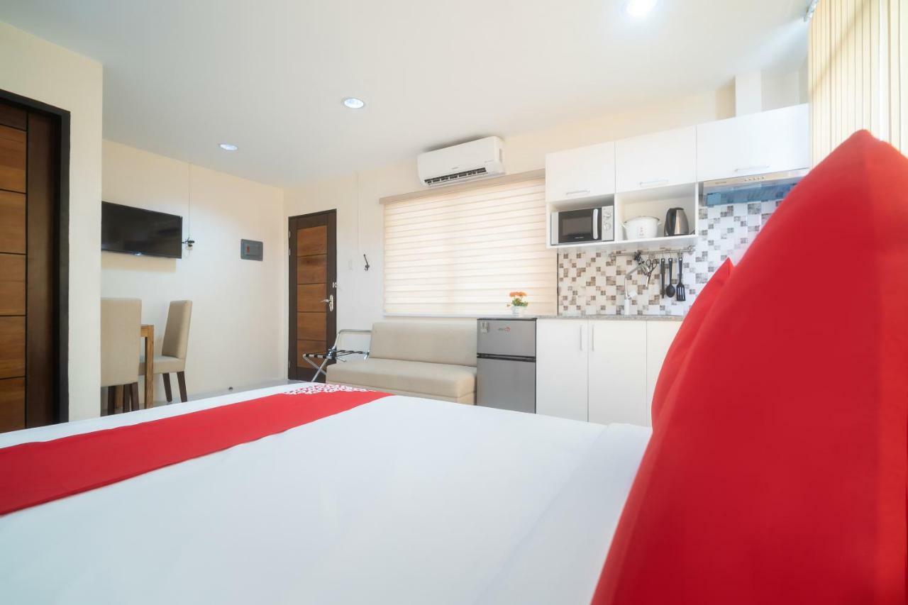 Oyo 199 Solange Apartelle Davao Exterior foto