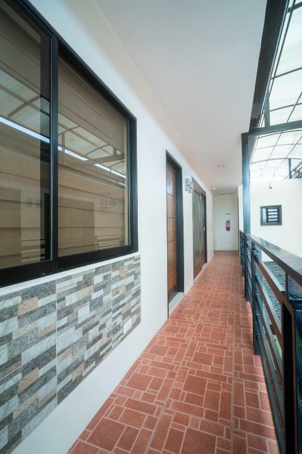 Oyo 199 Solange Apartelle Davao Exterior foto